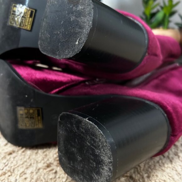 YOKI Kaylan cranberry velvety heeled boots, size 8.5 - Picture 8 of 9